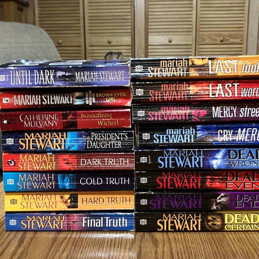 Gently Read - 16 Mariah Stewart Novels
